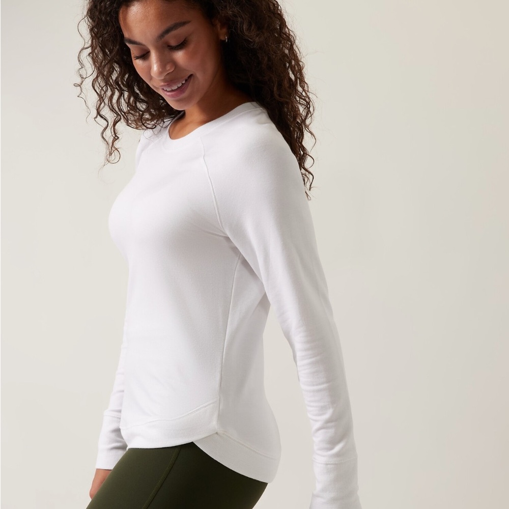 NWT Athleta Women's MINDSET sweatshirt Bright White (Ivory) Long Sleeve  L
